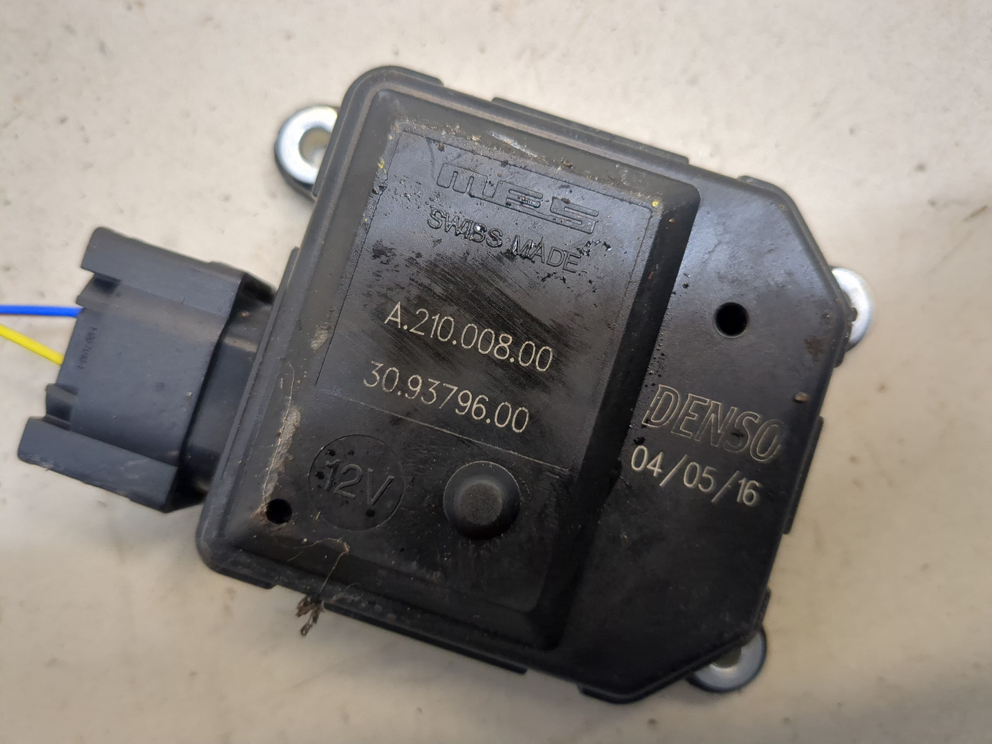 Моторчик заслонки печки