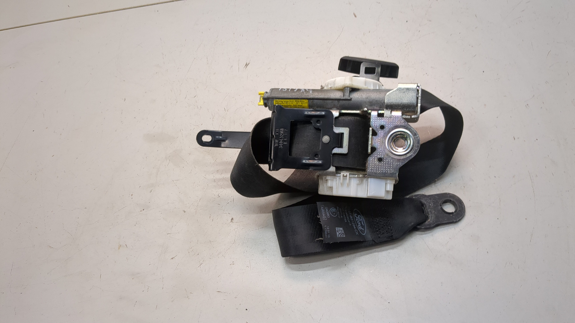 Ремень безопасности