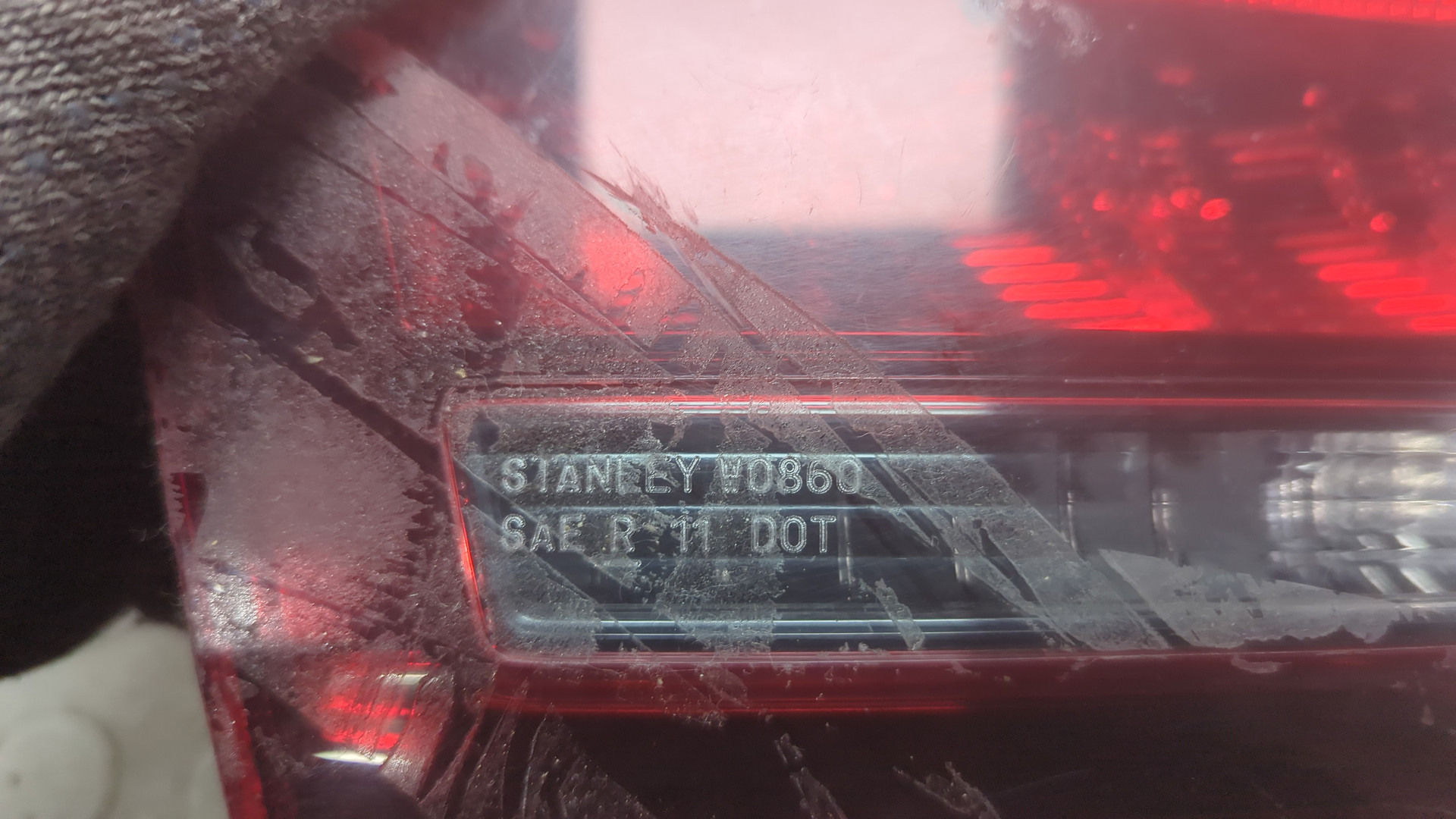 Фонарь задний внутренний левый