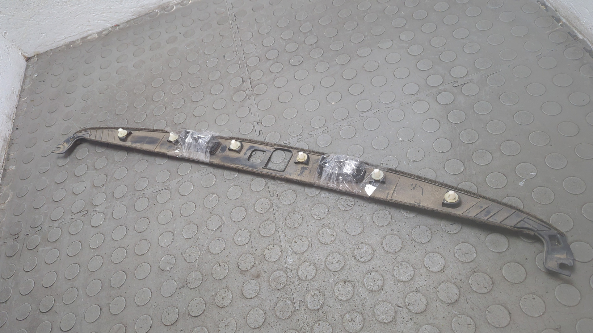 Фонарь подсветки номера