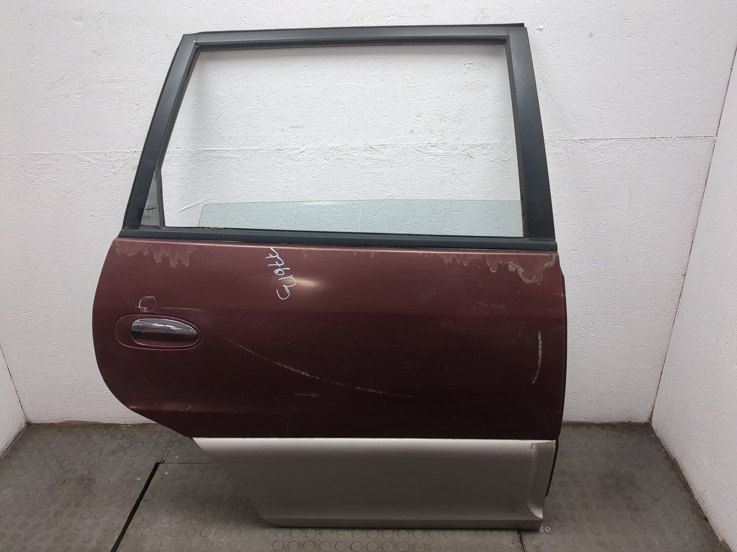 Дверь задняя правая