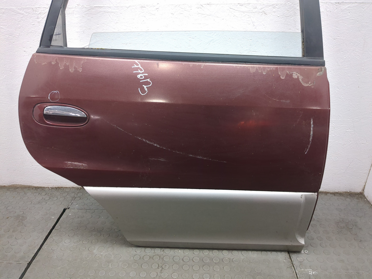 Дверь задняя правая