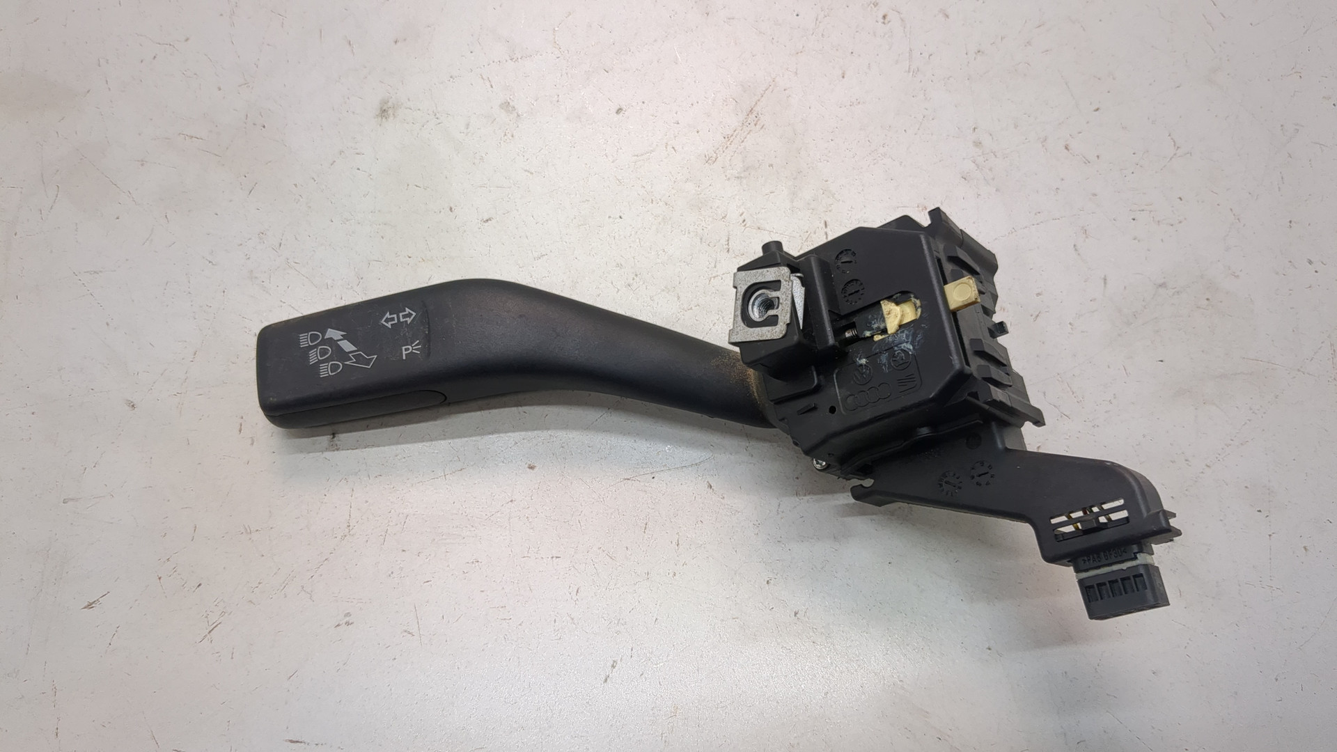 Переключатель поворотов подрулевой