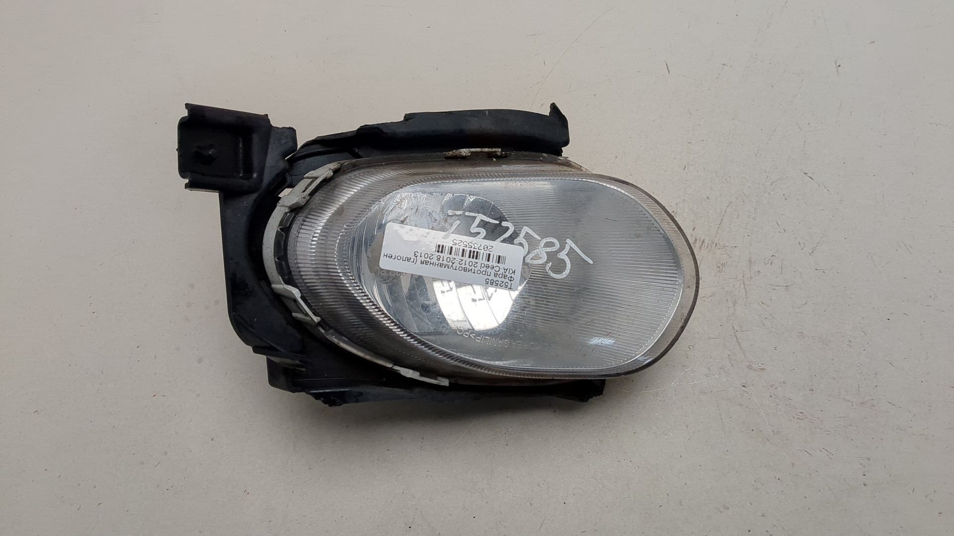 Фара противотуманная левая