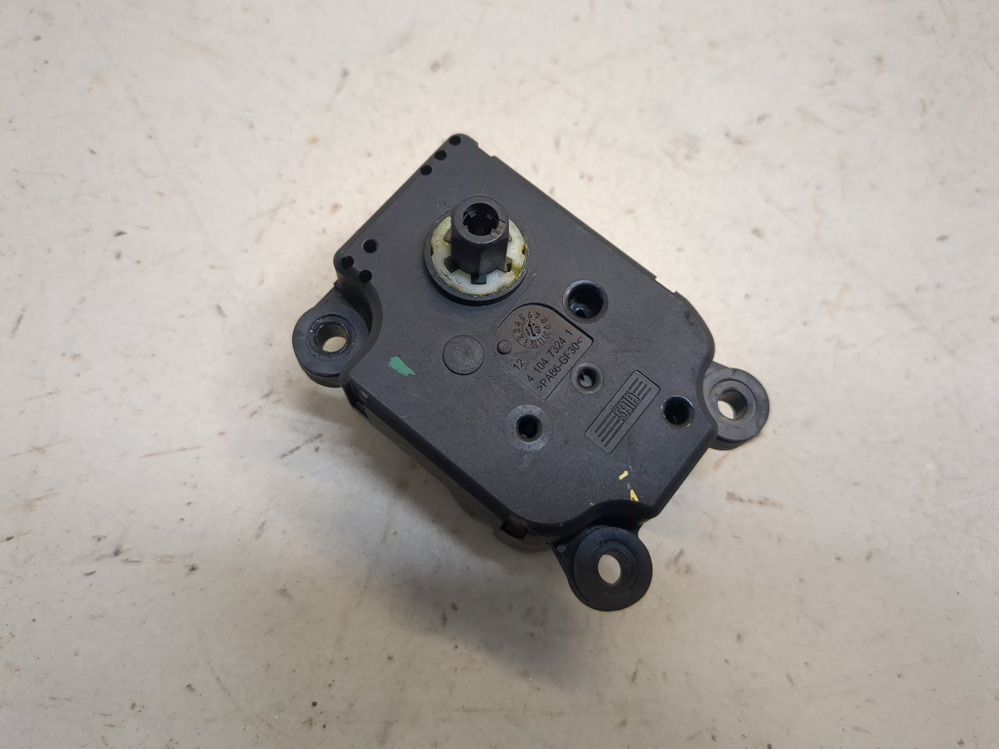 Моторчик заслонки печки