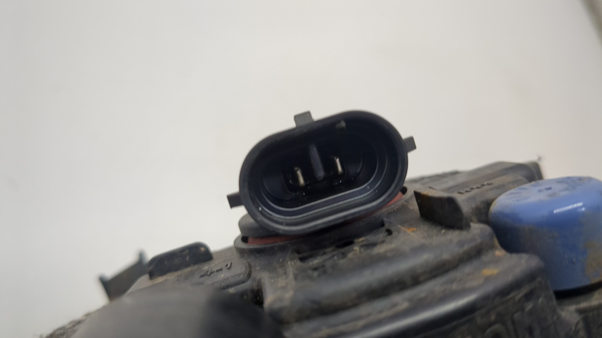 Фара противотуманная левая