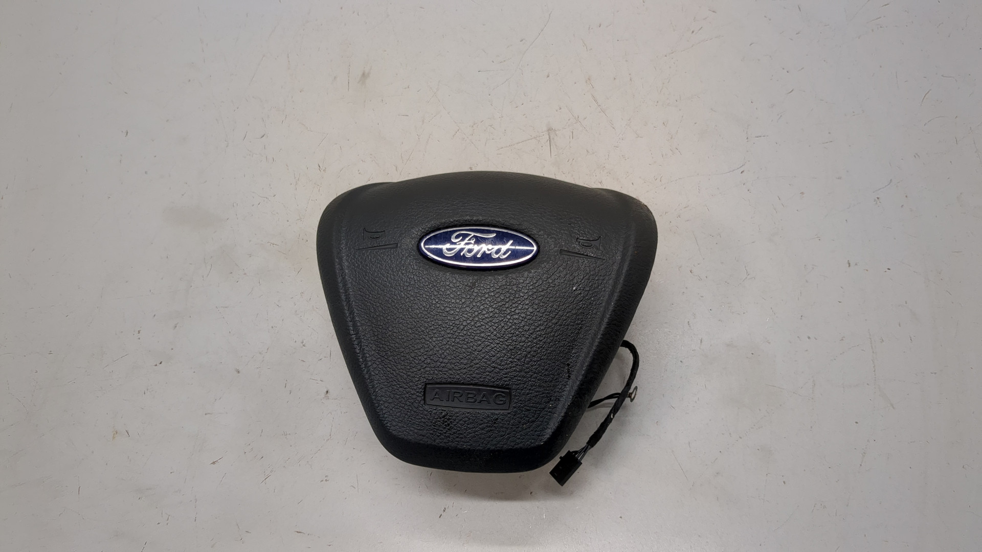 Подушка безопасности в рулевое колесо