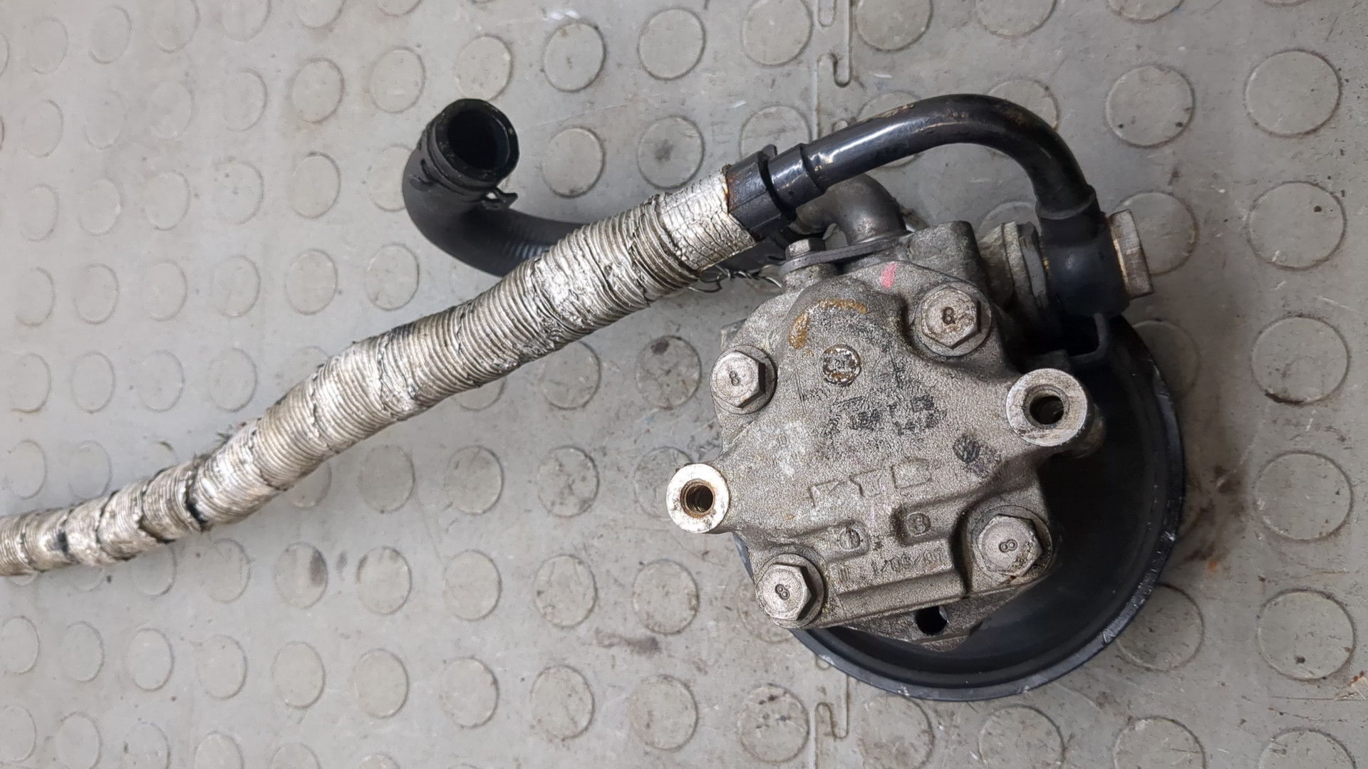 Насос ГУР (гидроусилитель руля)