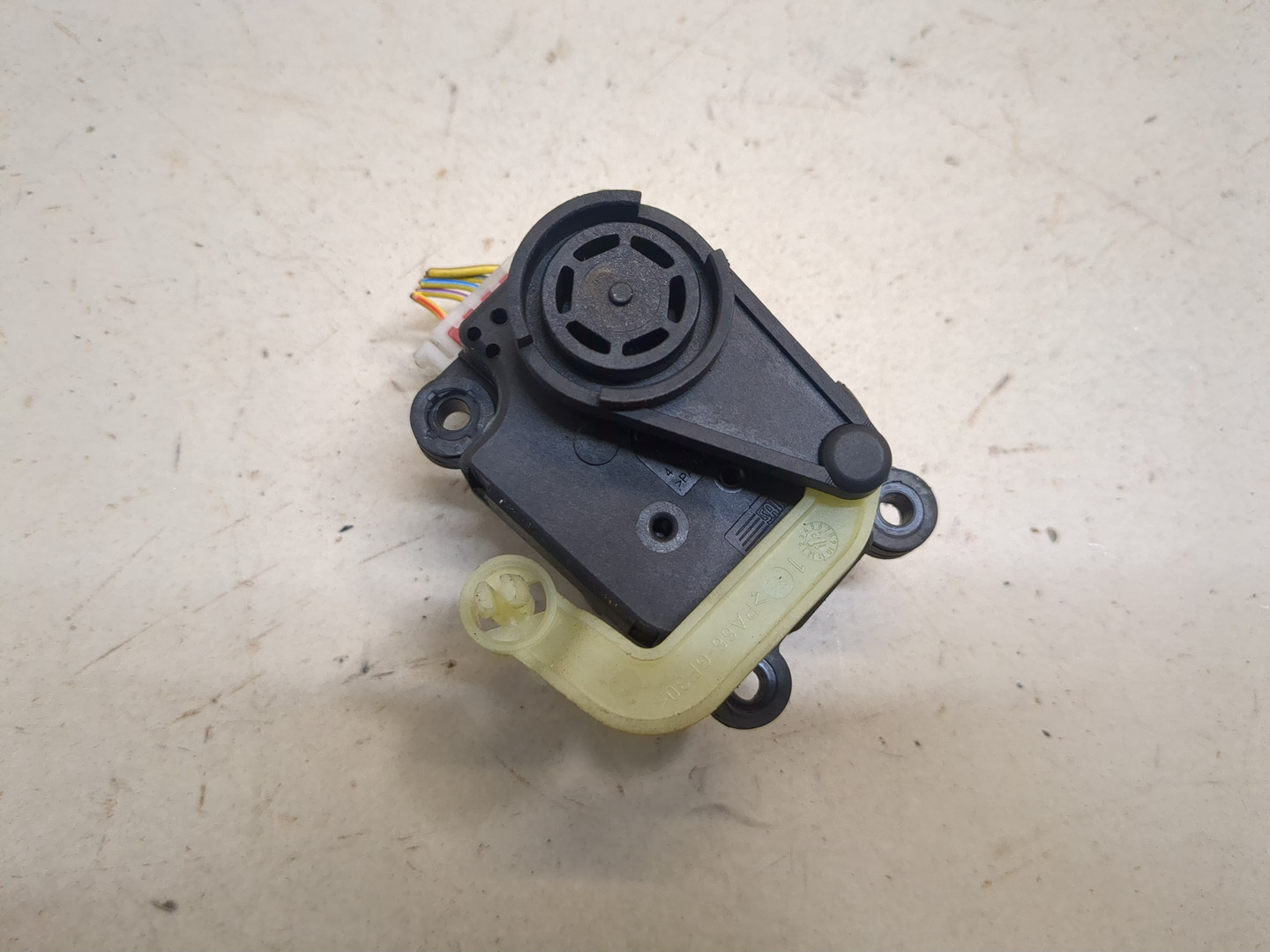 Моторчик заслонки печки