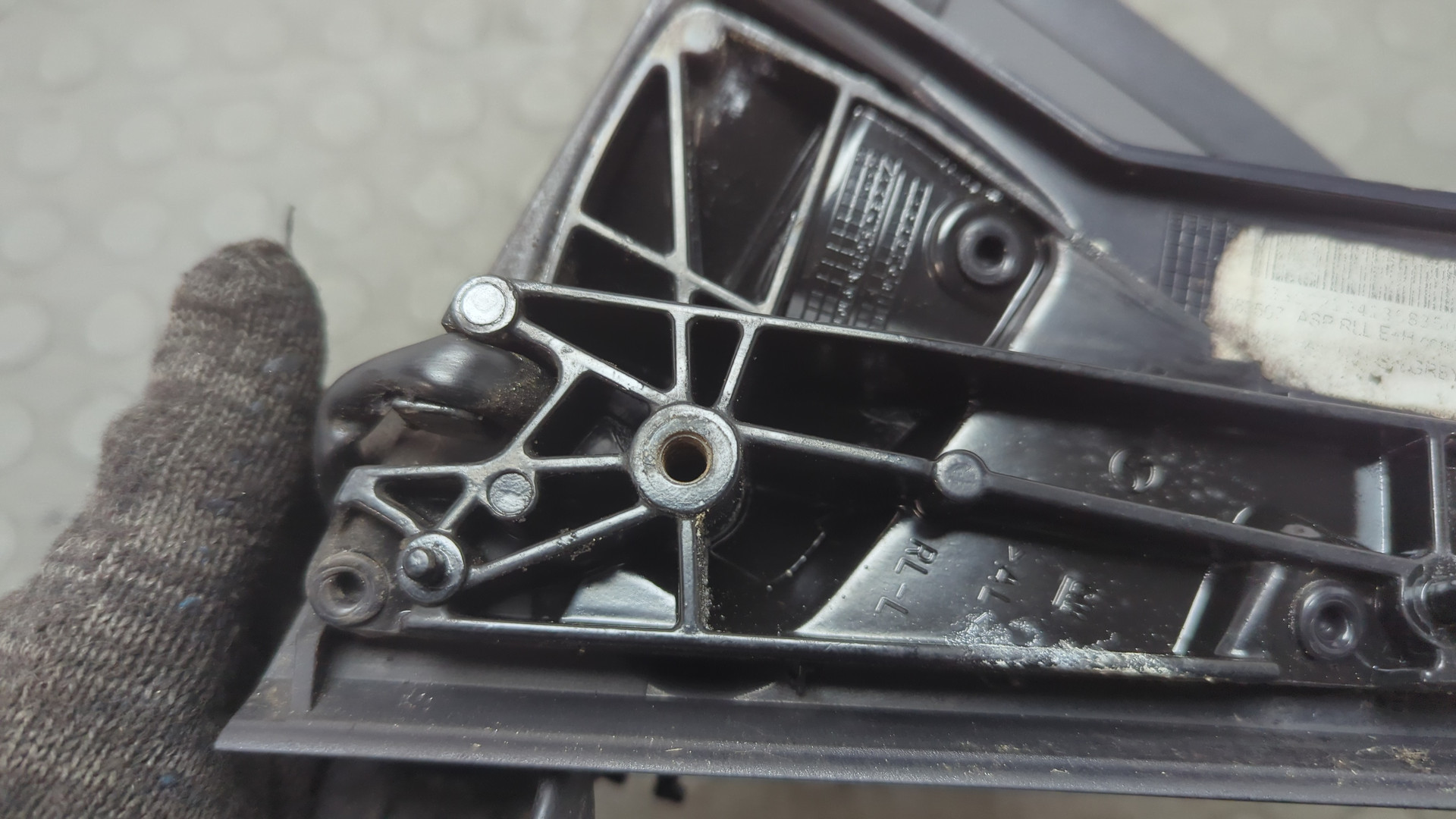 Зеркало левое электрическое