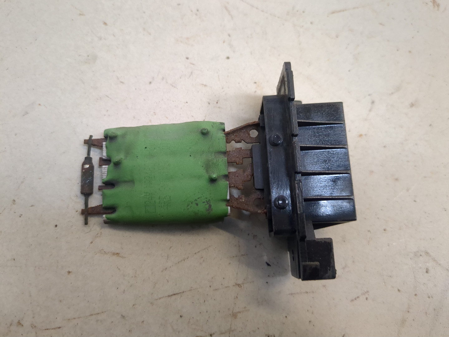 Резистор отопителя