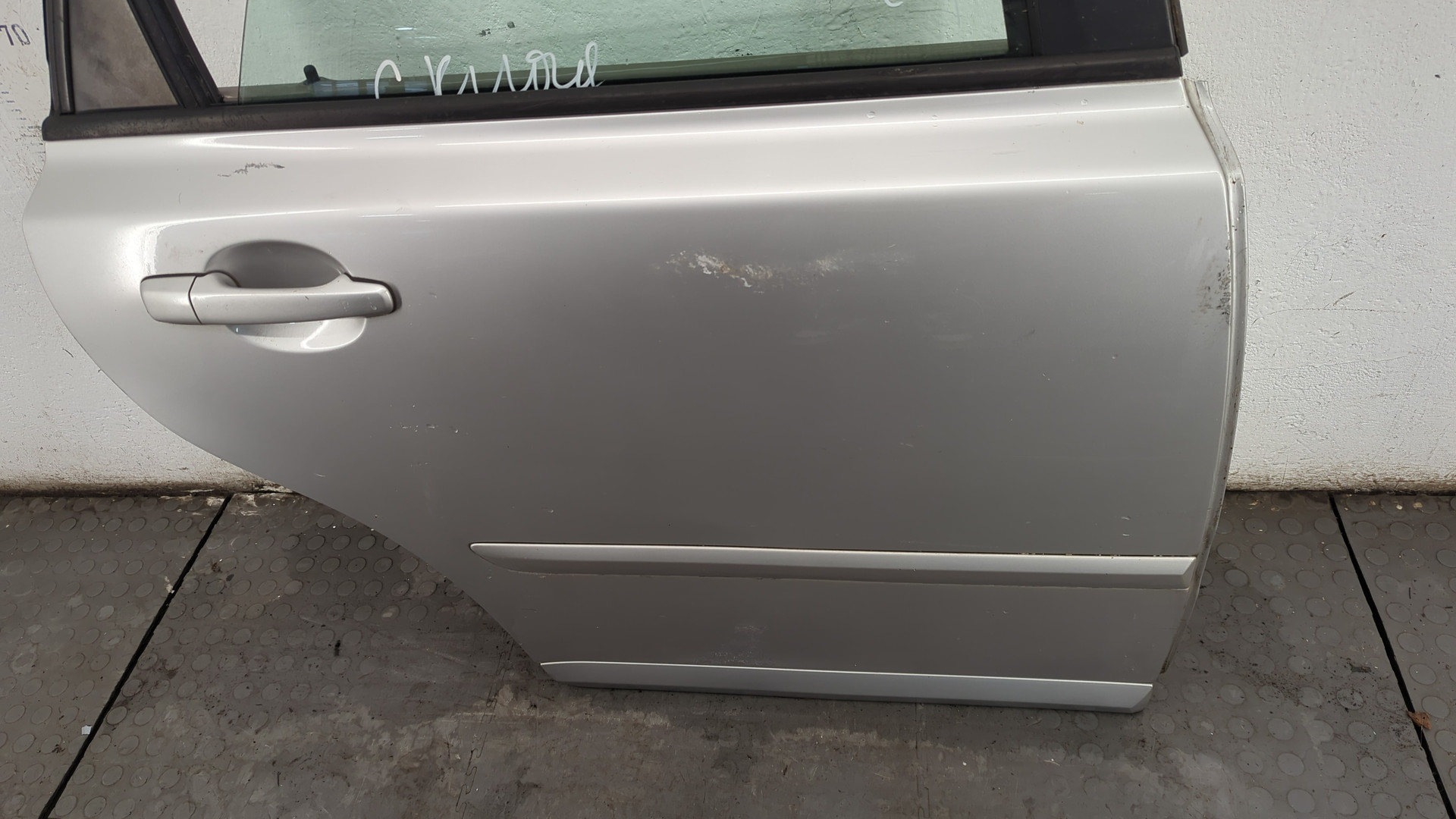 Дверь задняя правая