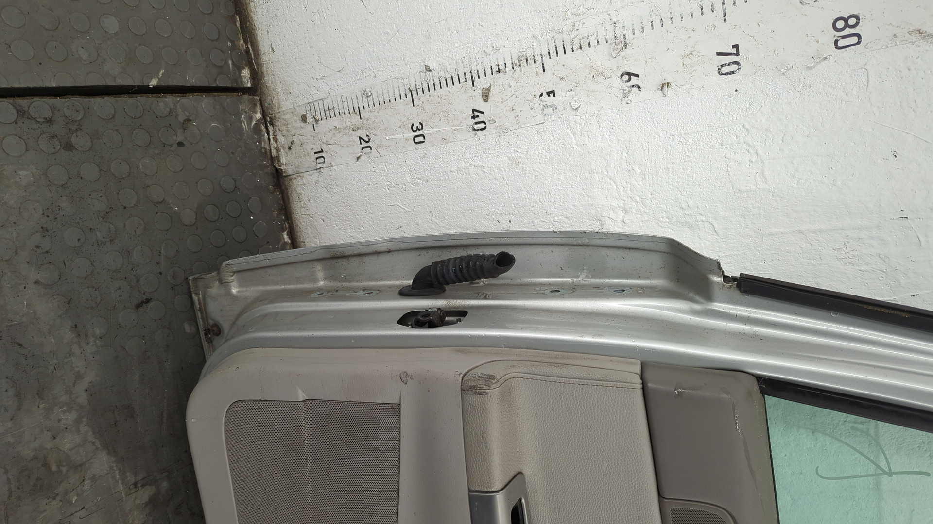 Дверь задняя правая