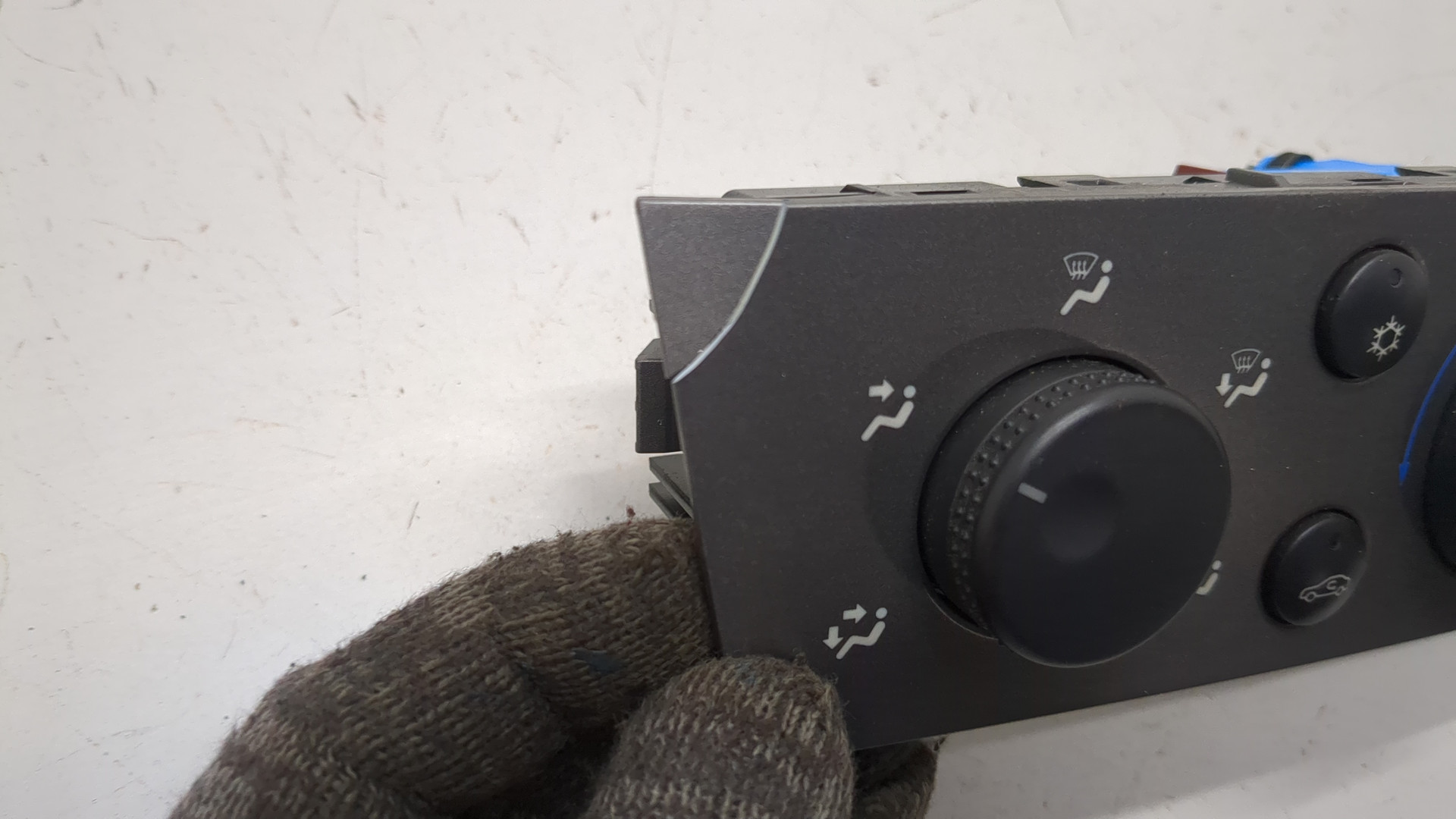 Переключатель отопителя