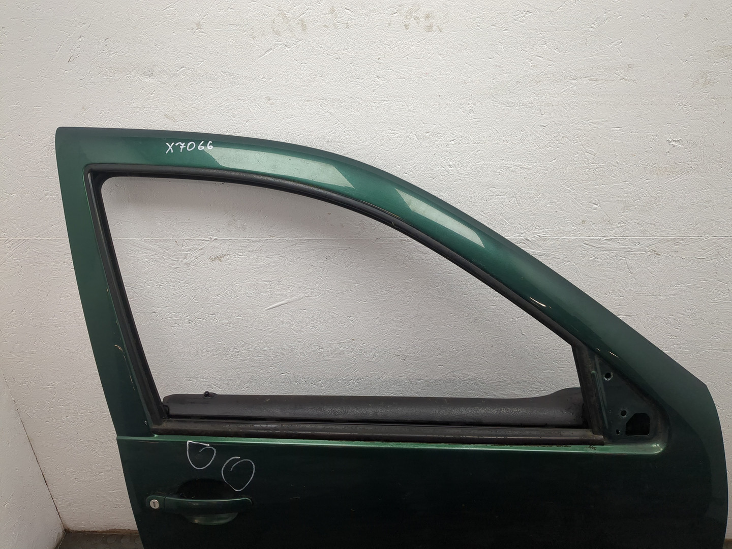 Дверь передняя правая