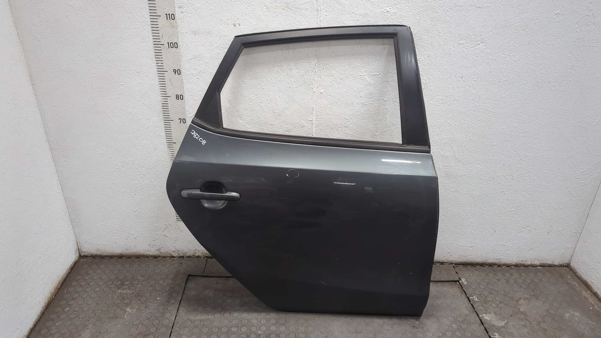 Дверь задняя правая