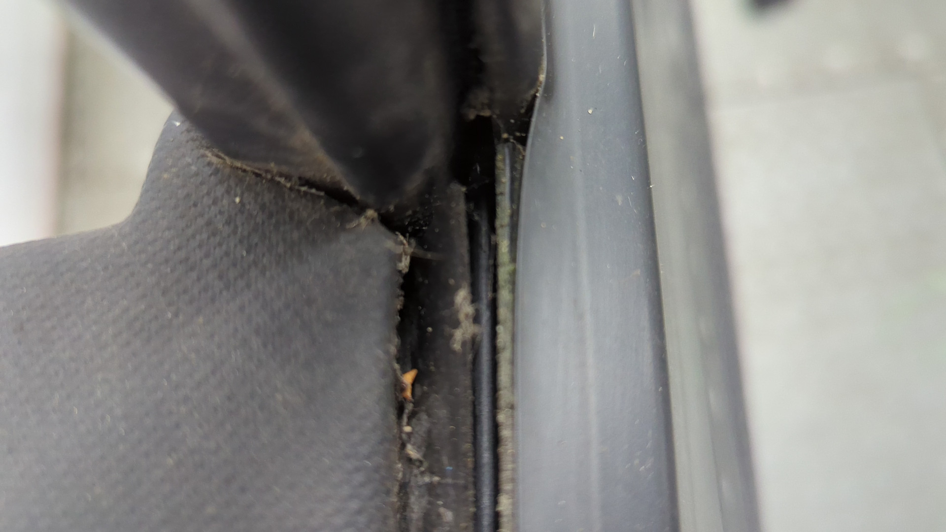 Дверь задняя правая