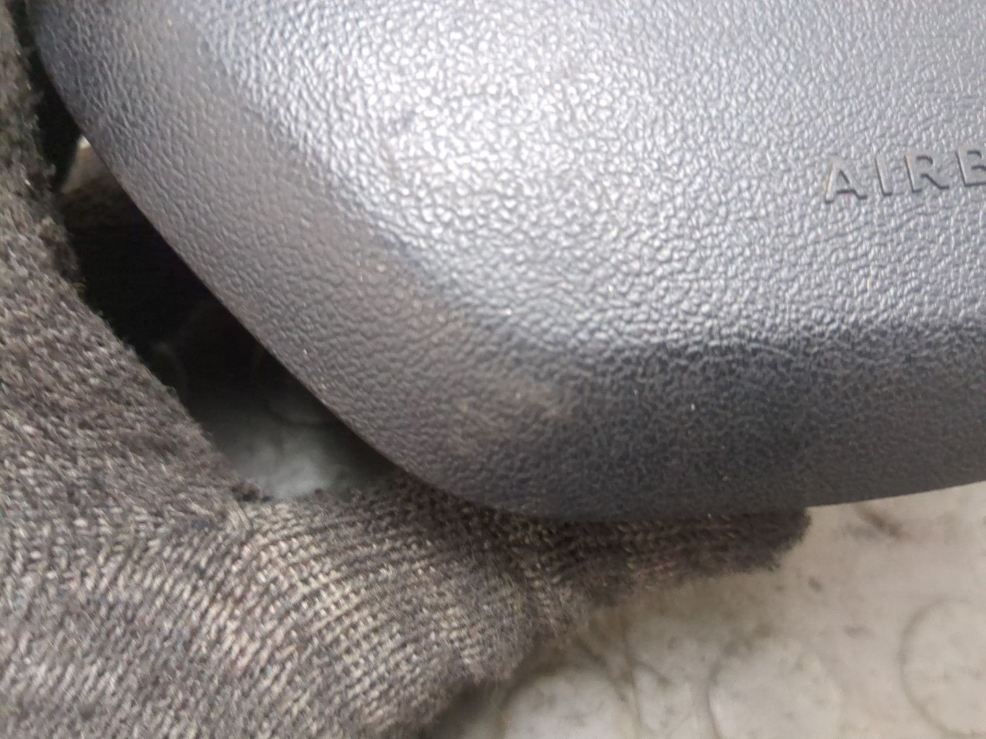 Подушка безопасности в рулевое колесо