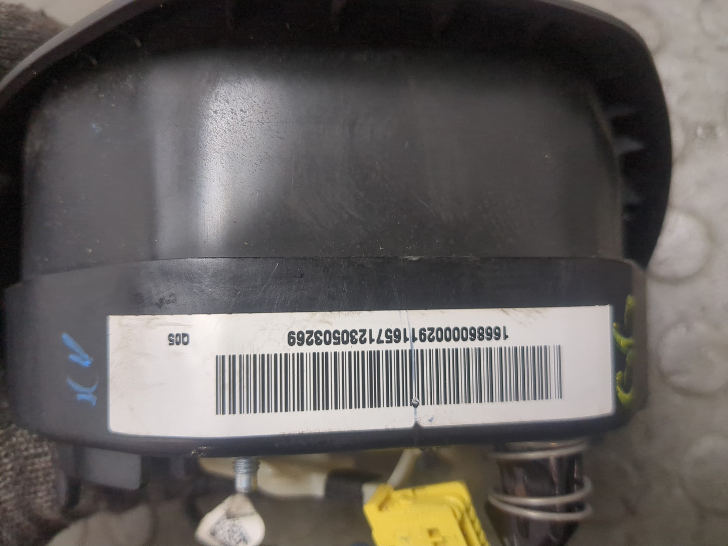 Подушка безопасности в рулевое колесо