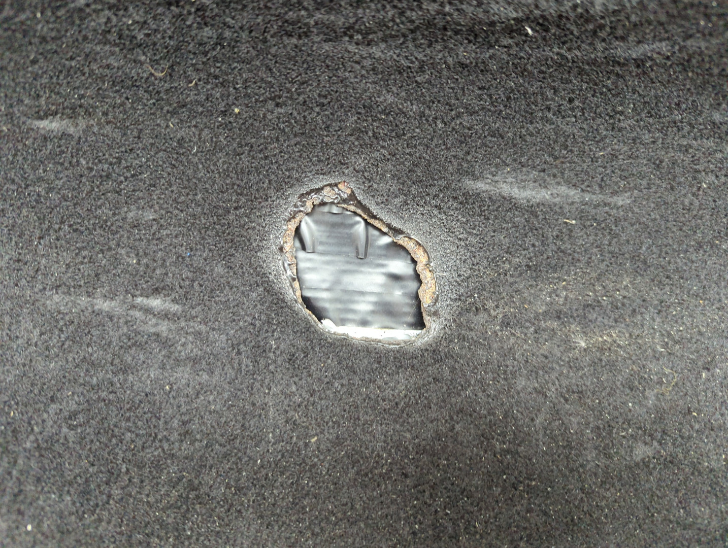 Дверь багажника