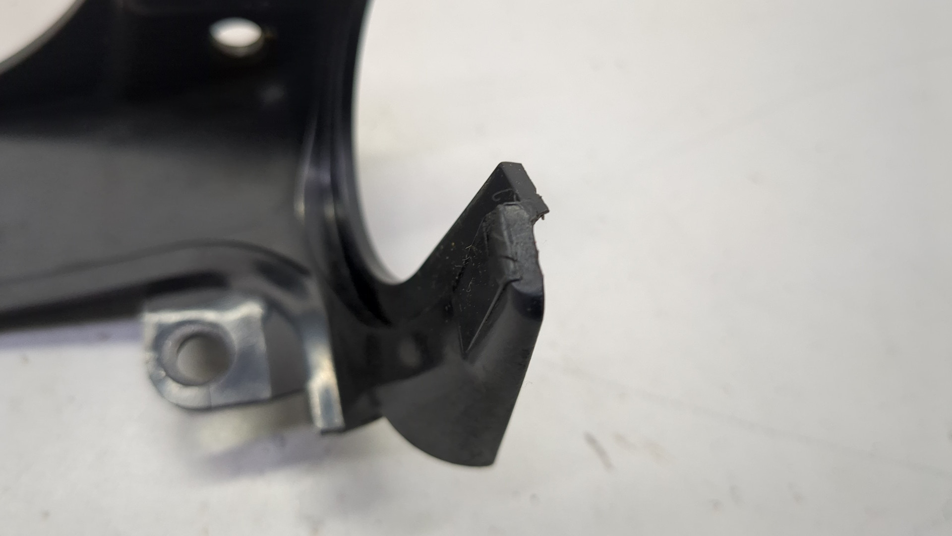 Кожух рулевой колонки