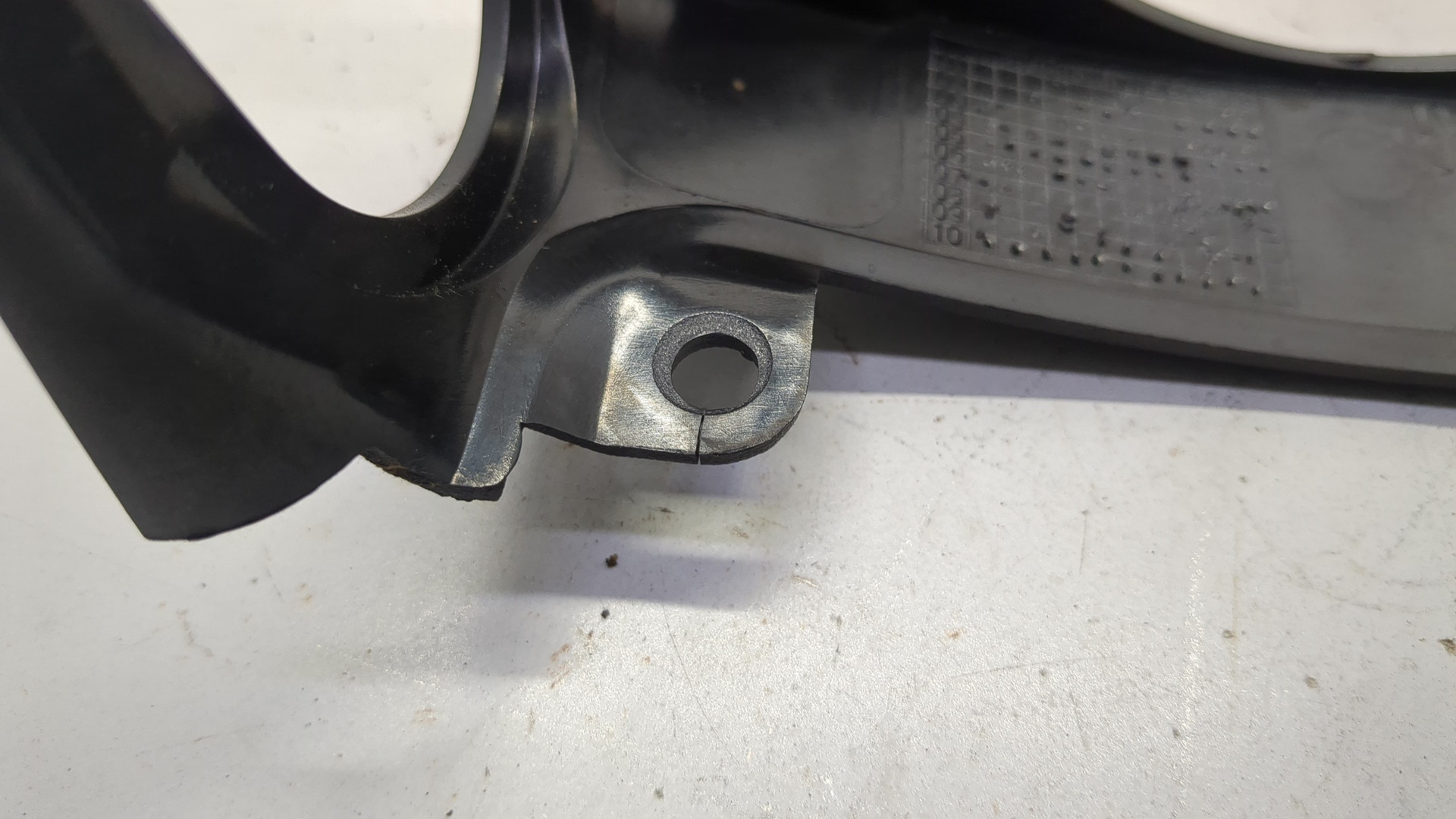 Кожух рулевой колонки