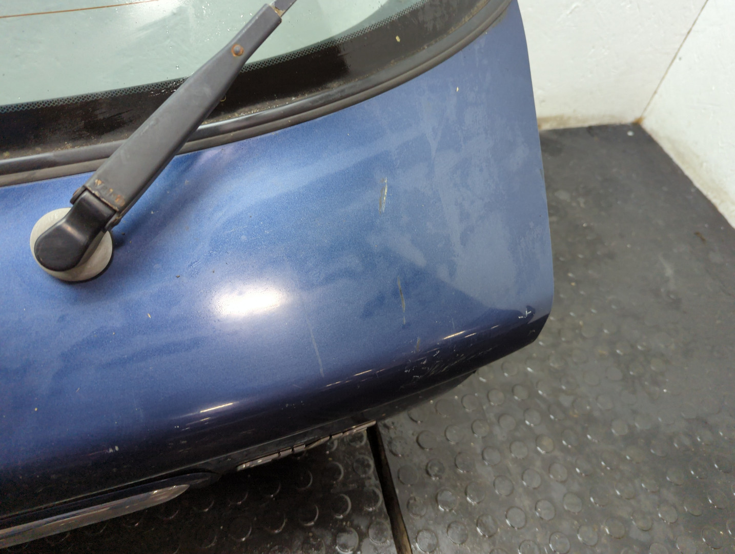 Дверь багажника