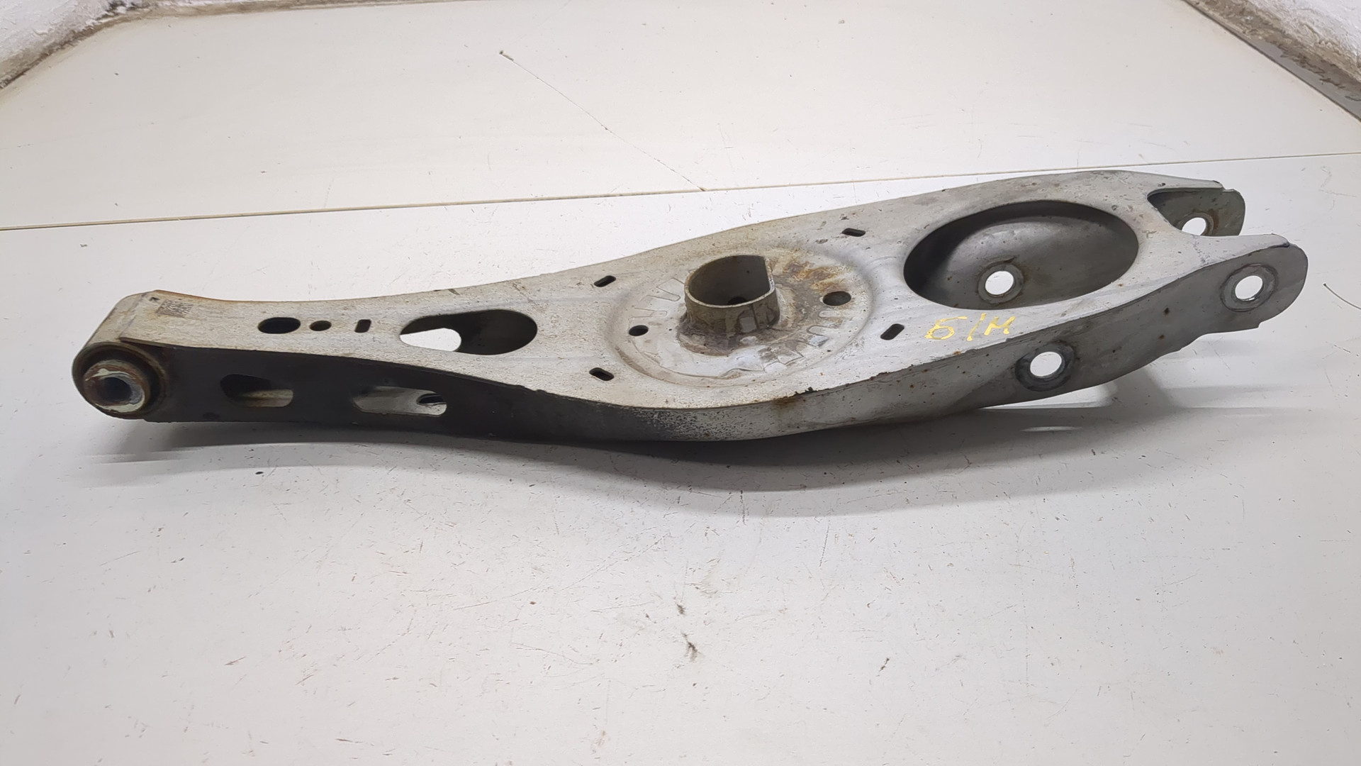 Рычаг задний