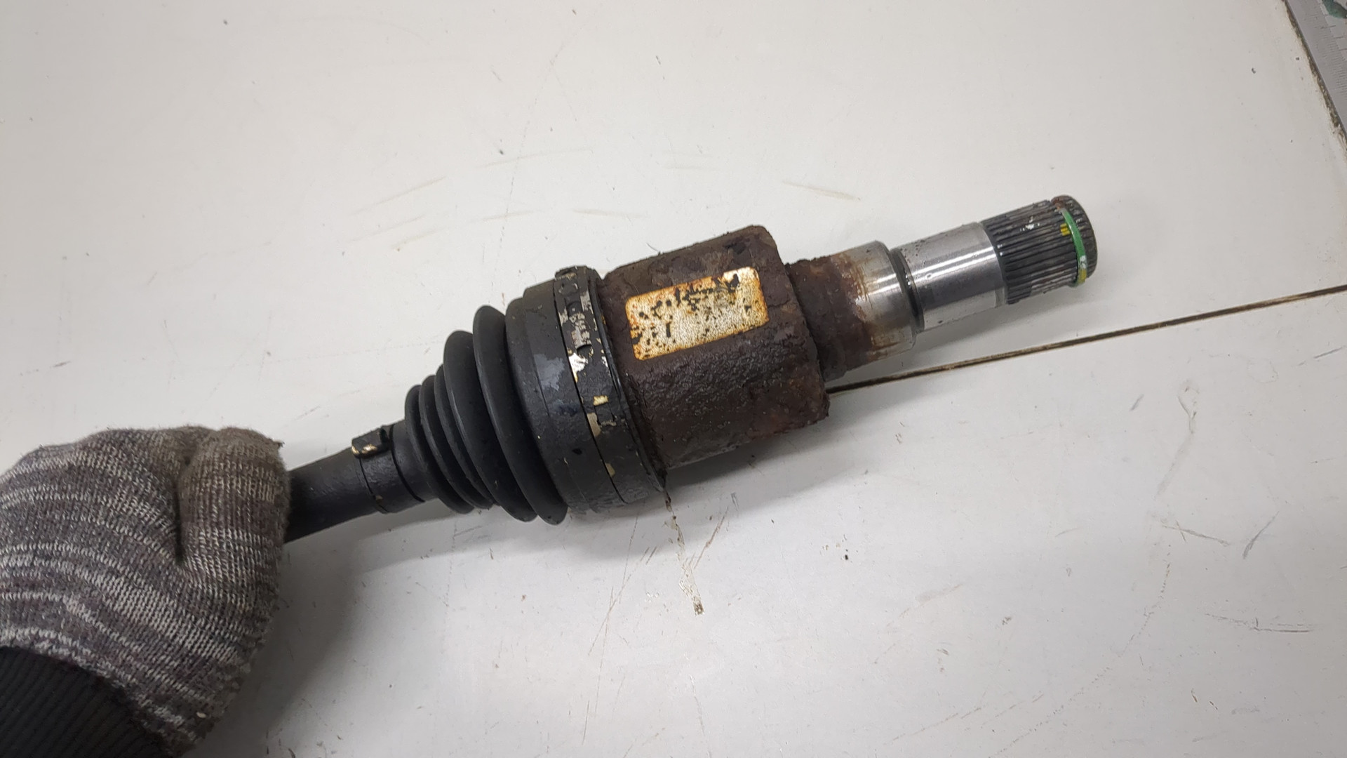 Полуось задняя