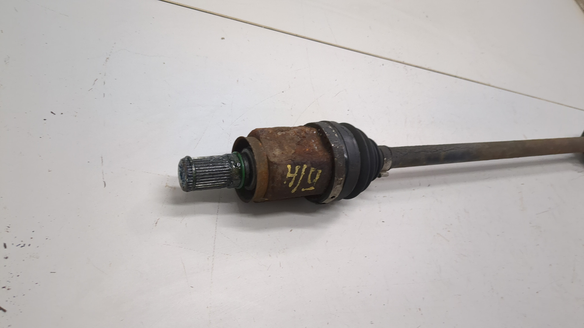 Полуось задняя