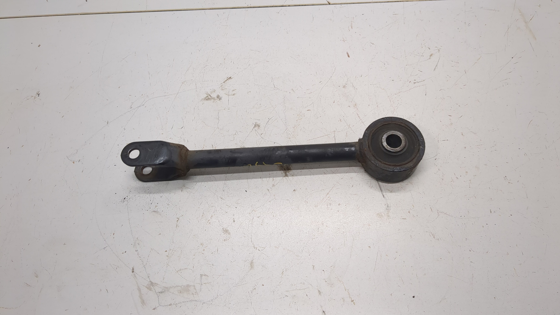 Рычаг задний