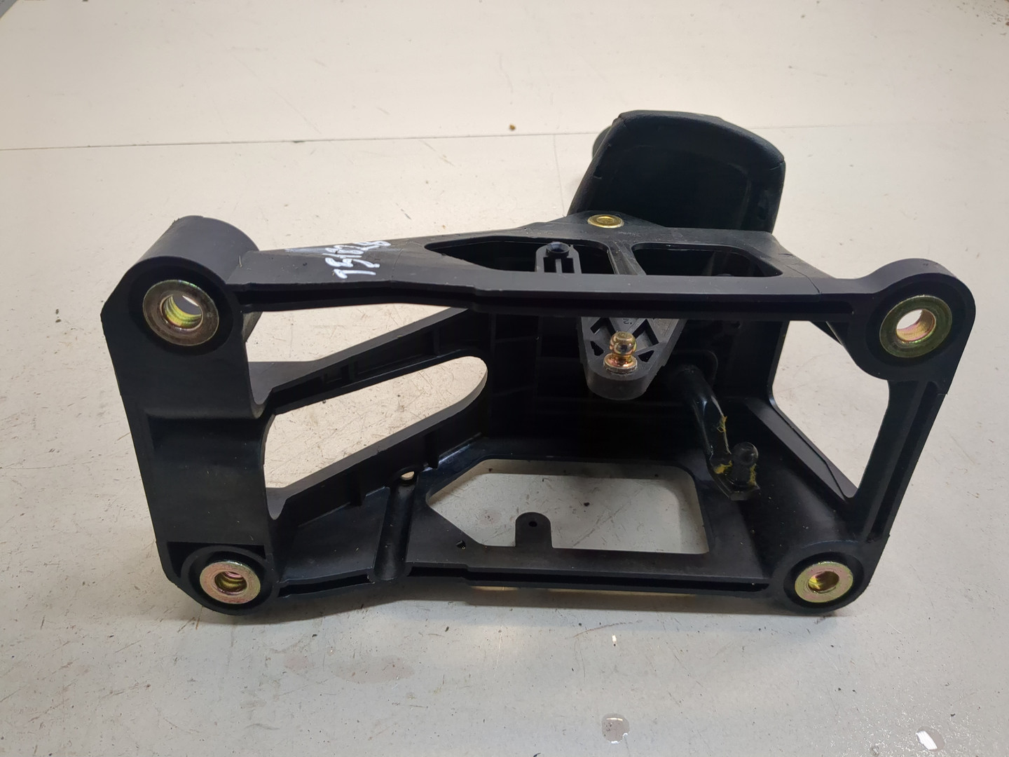 Кулиса МКПП / АКПП