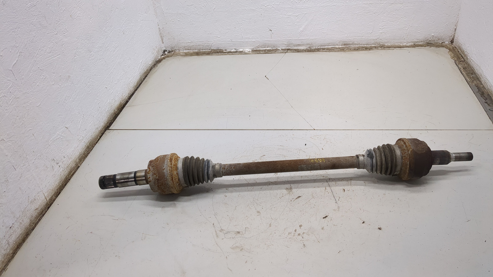 Полуось задняя правая