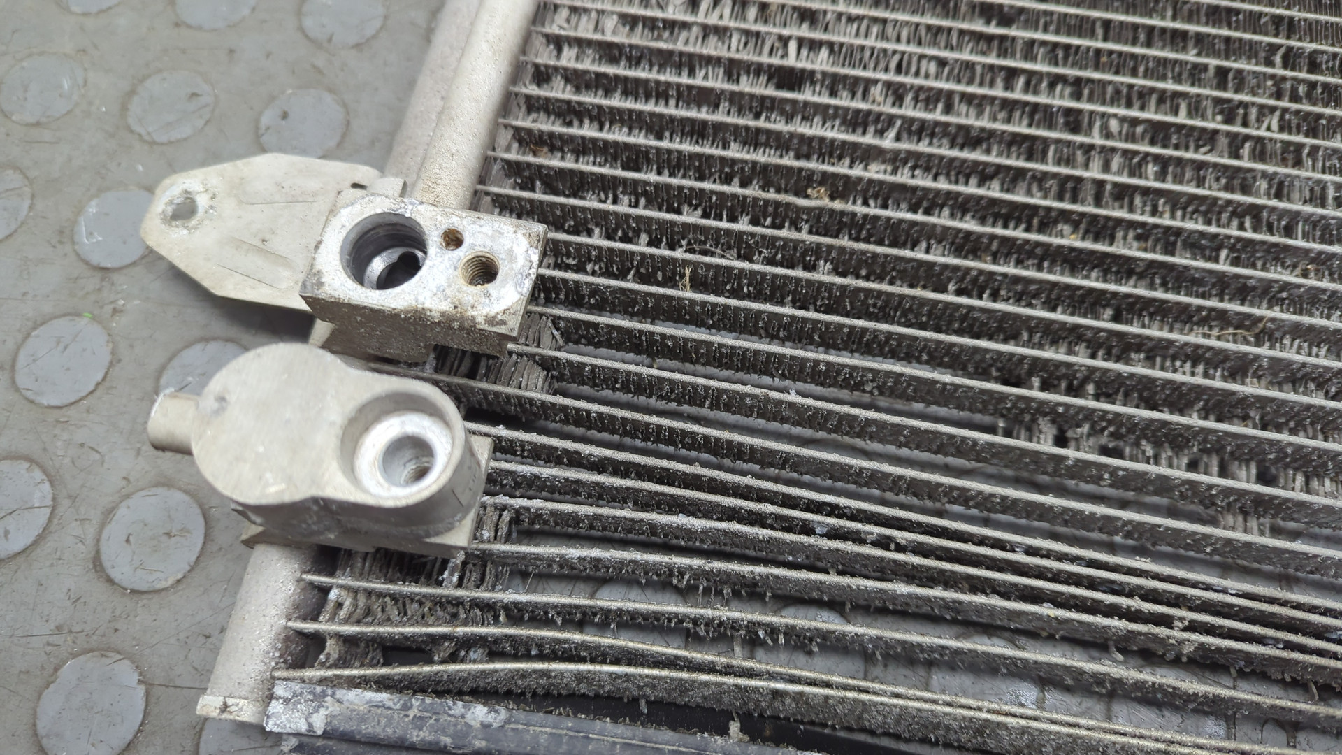 Радиатор кондиционера / конденсер