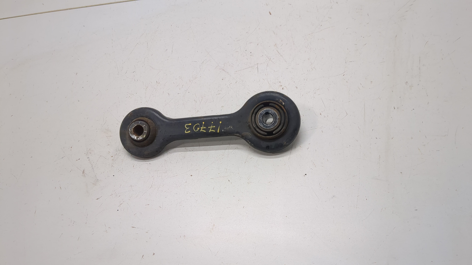 Рычаг задний