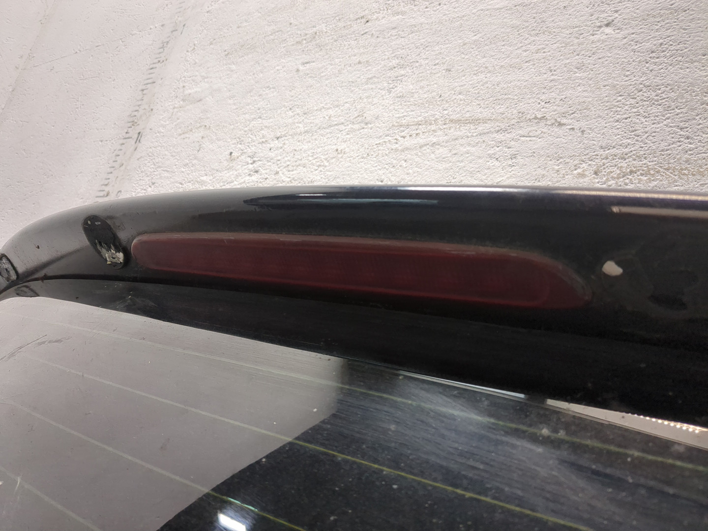 Дверь багажника