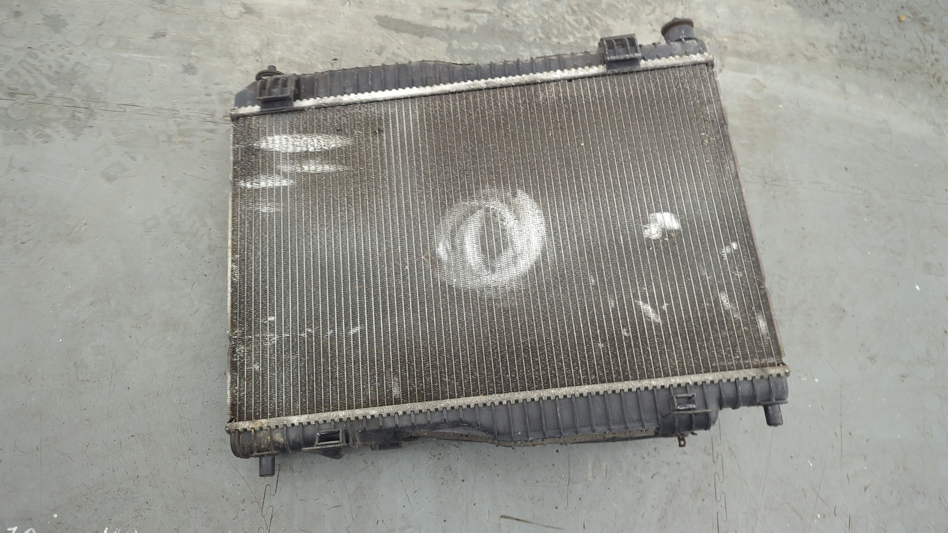 Радиатор охлаждения двигателя основной