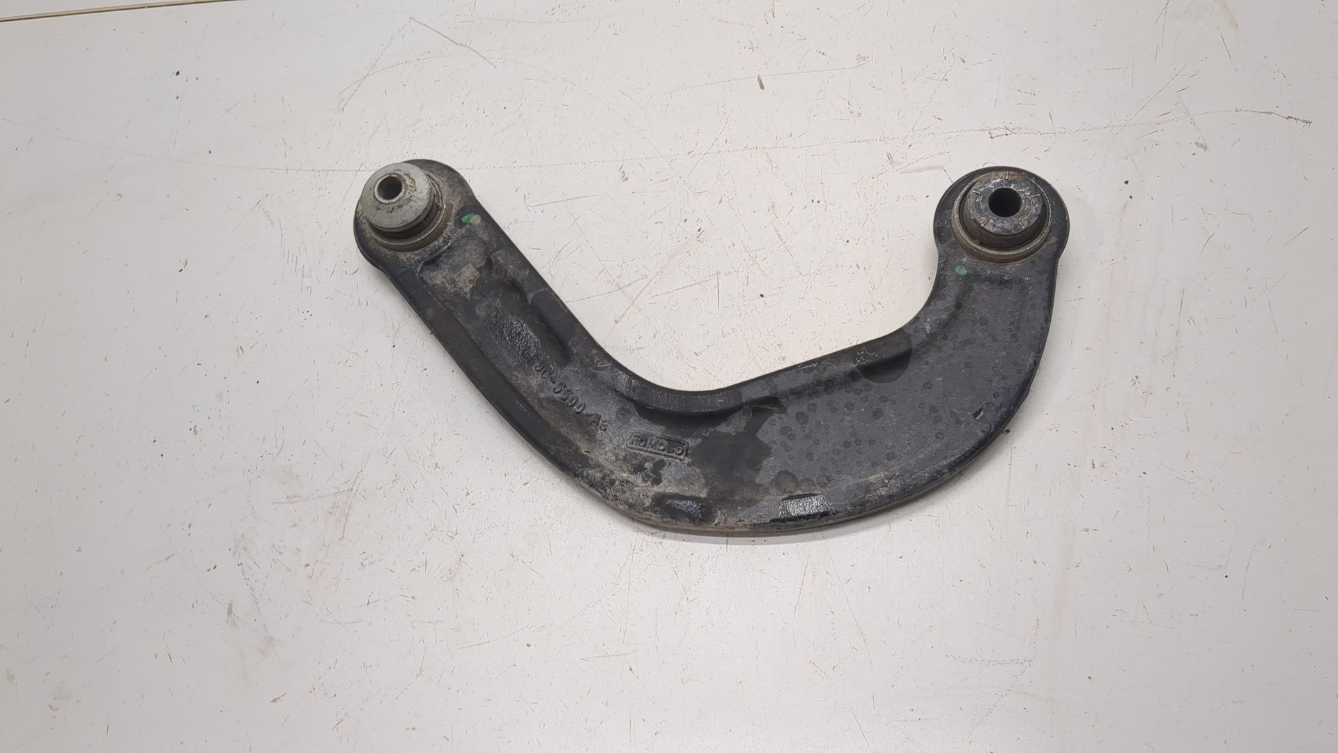 Рычаг задний правый