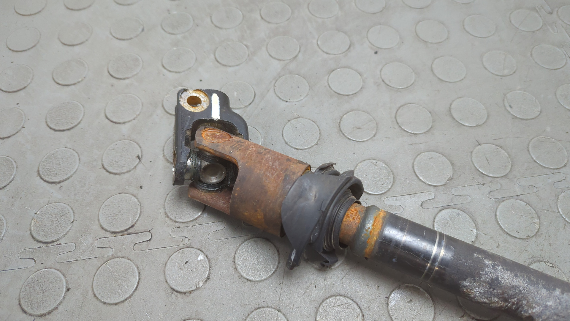 Кардан рулевой