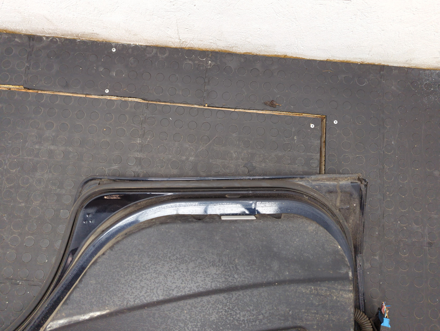 Дверь задняя правая