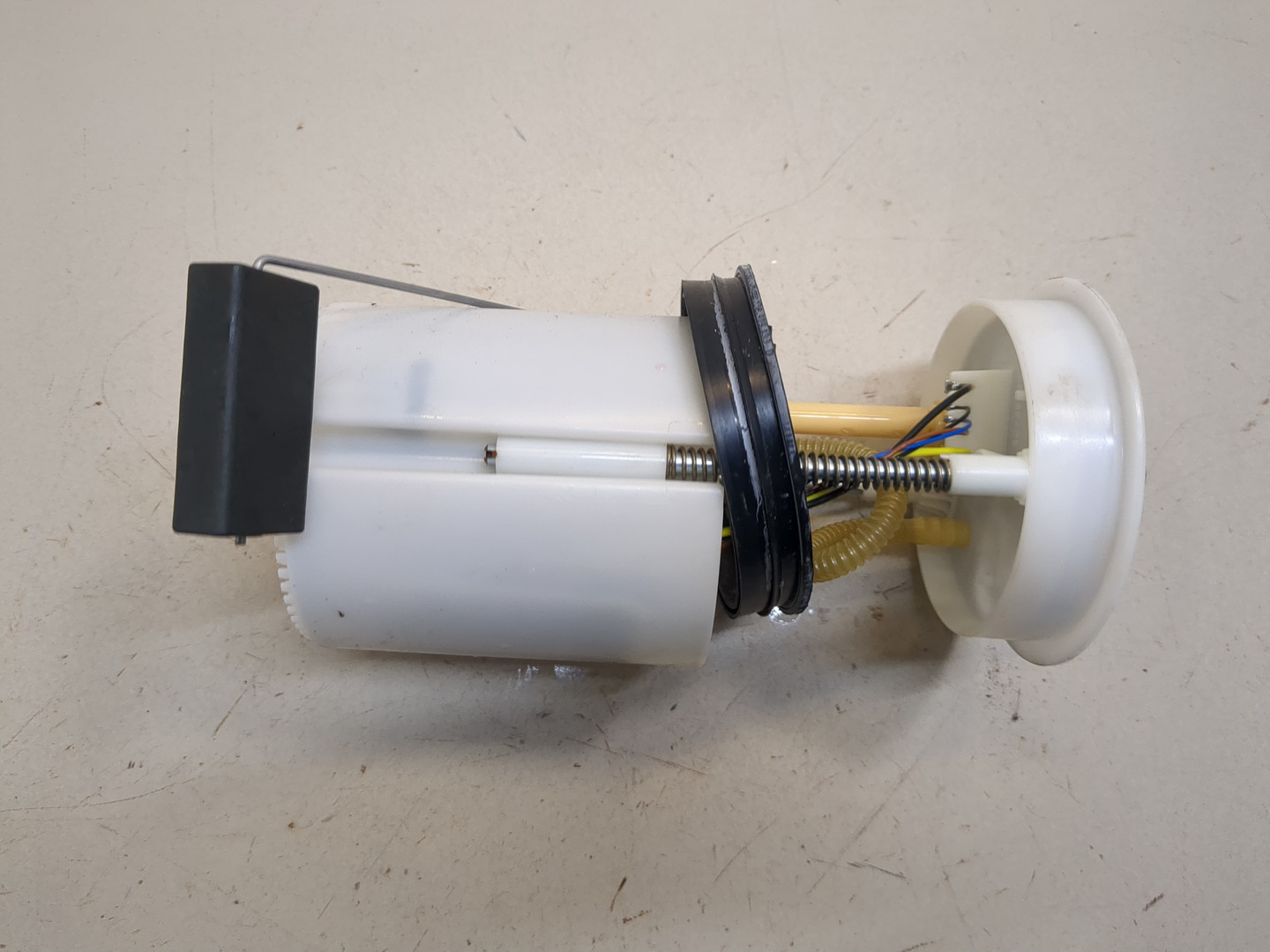 Насос топливный электрический