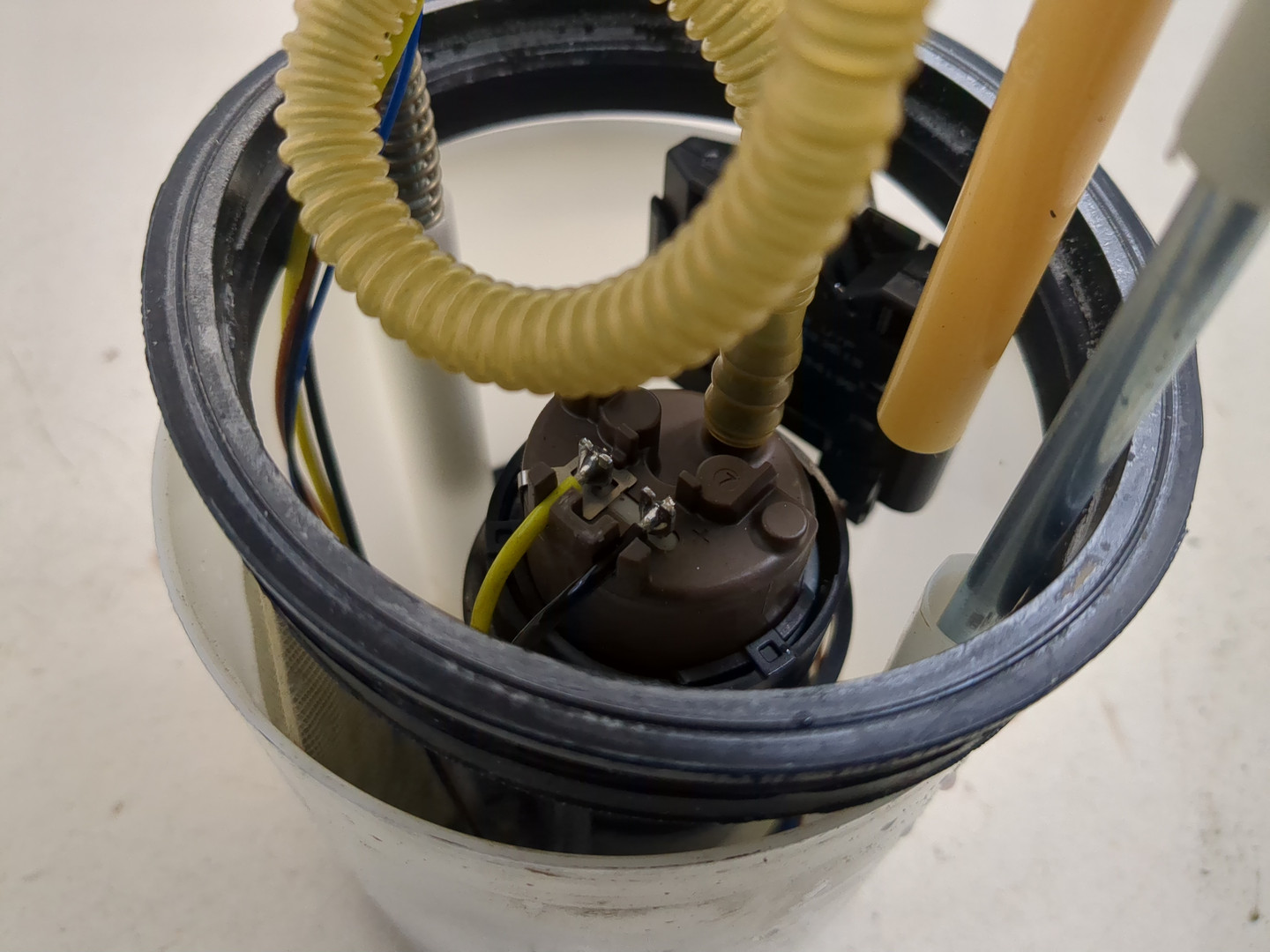 Насос топливный электрический