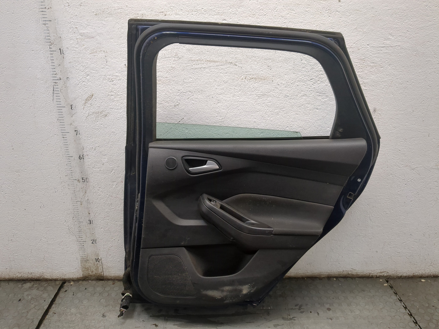 Дверь задняя правая