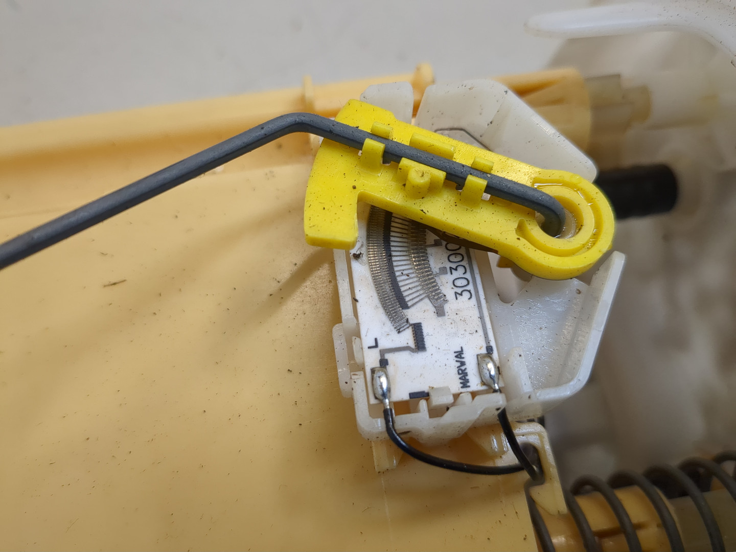 Датчик уровня топлива