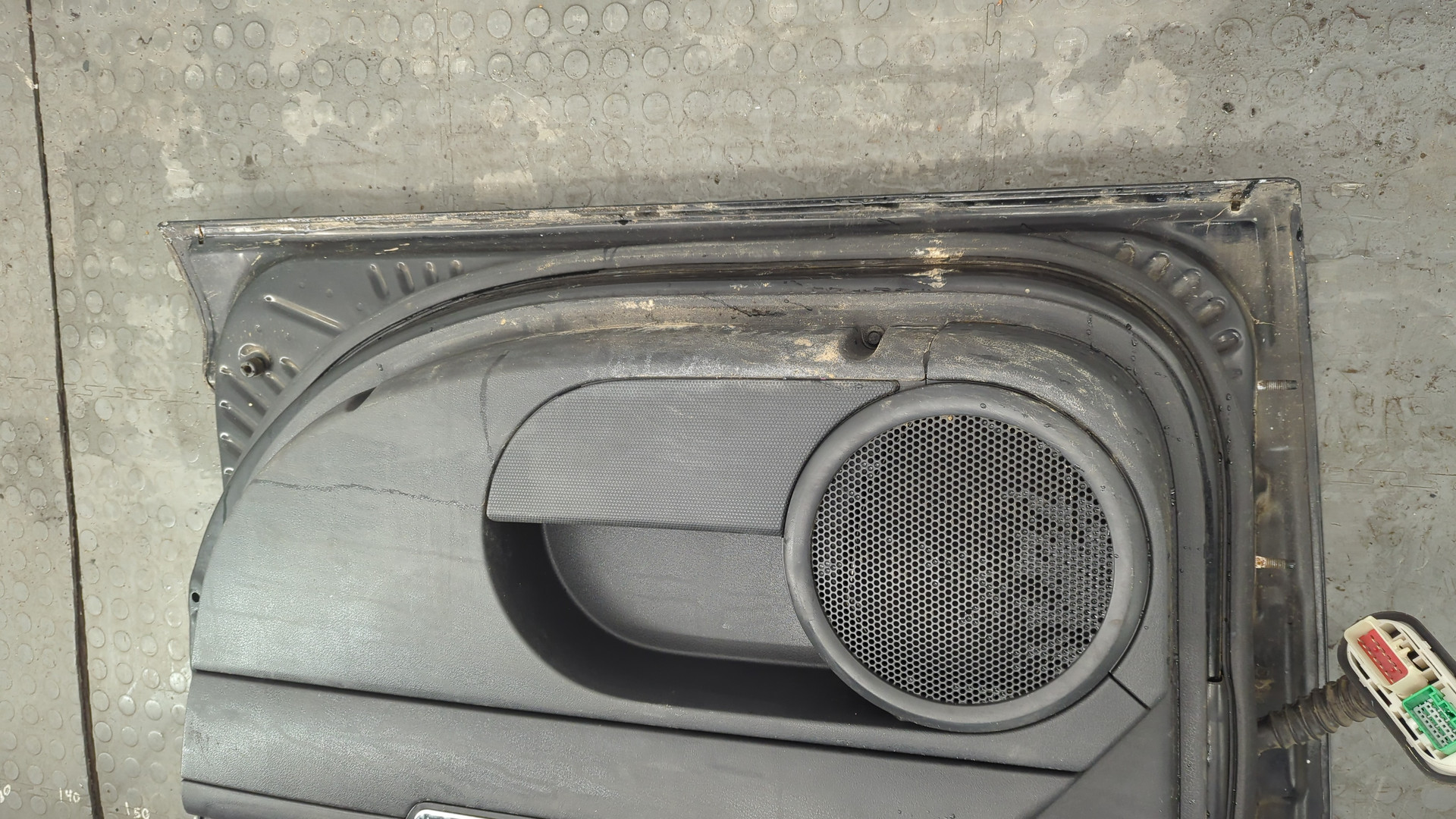 Дверь передняя правая