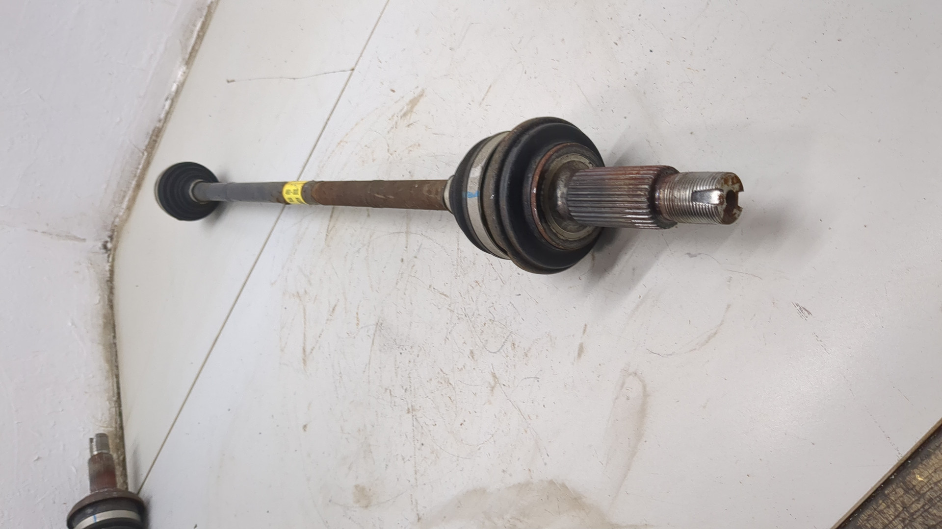 Полуось задняя правая