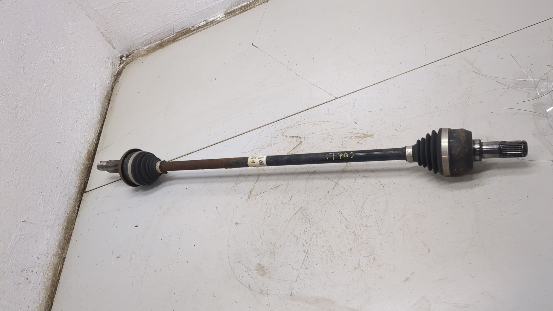 Полуось задняя левая