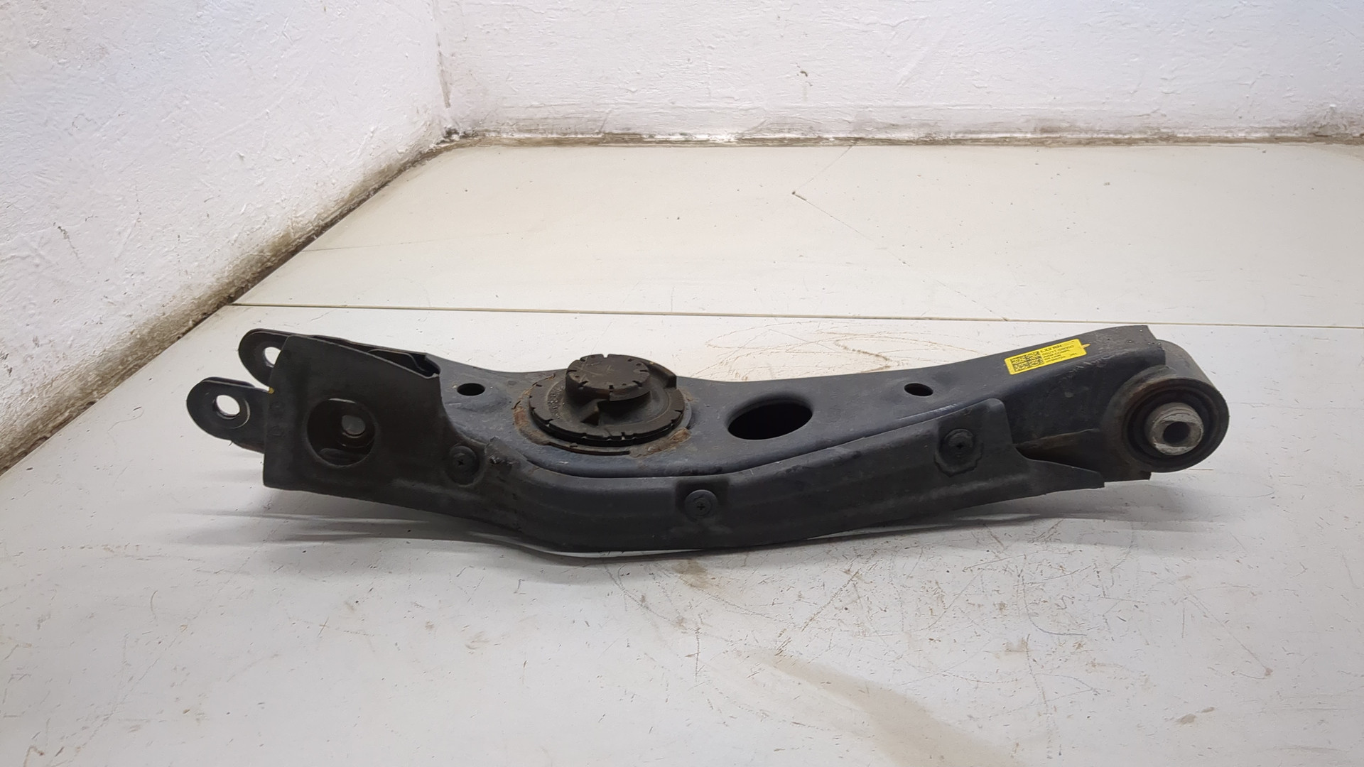 Рычаг задний правый