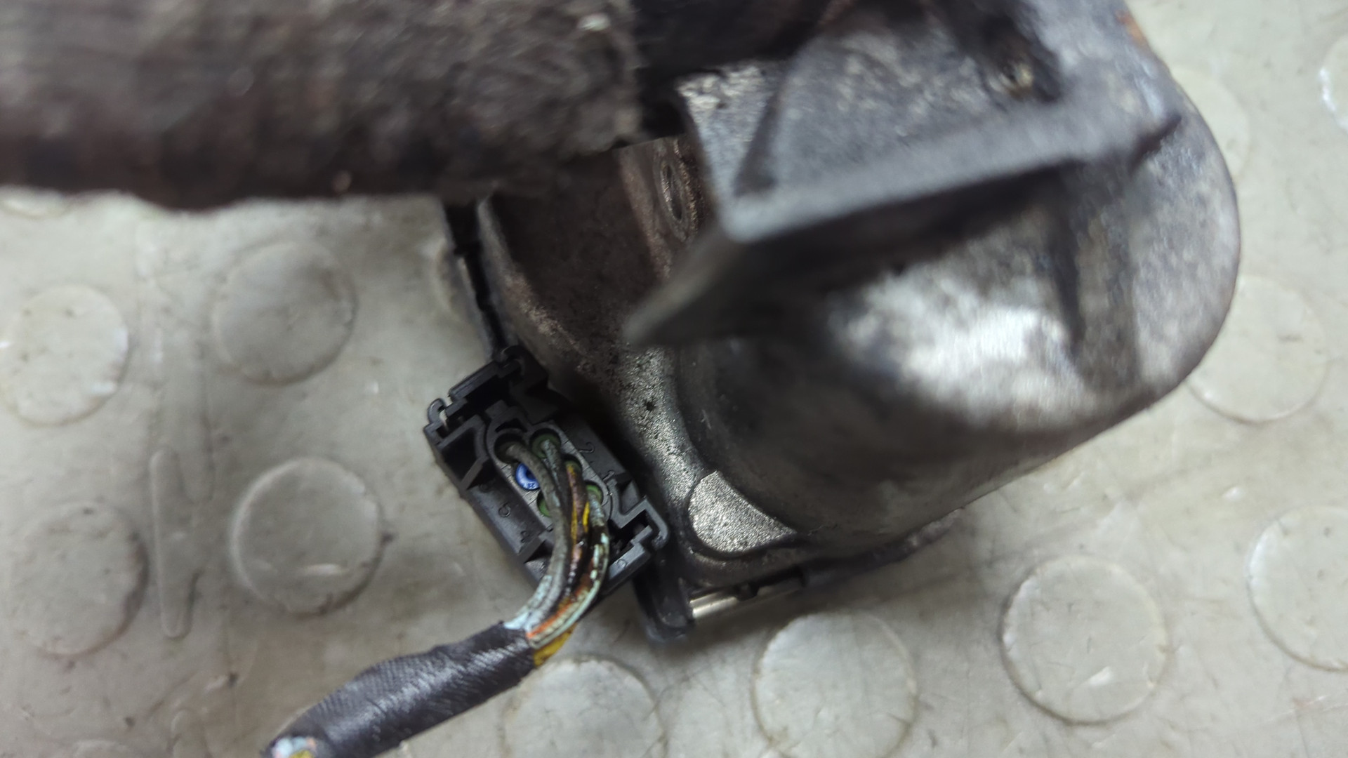 Заслонка дроссельная электрическая