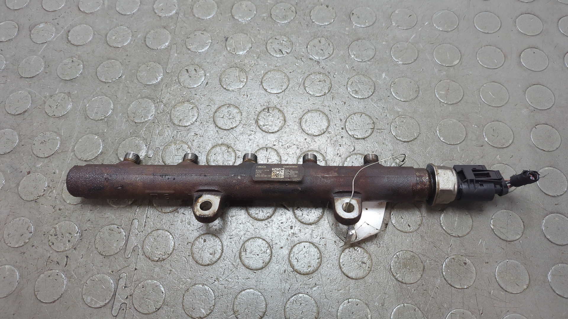 Рейка топливная (рампа)